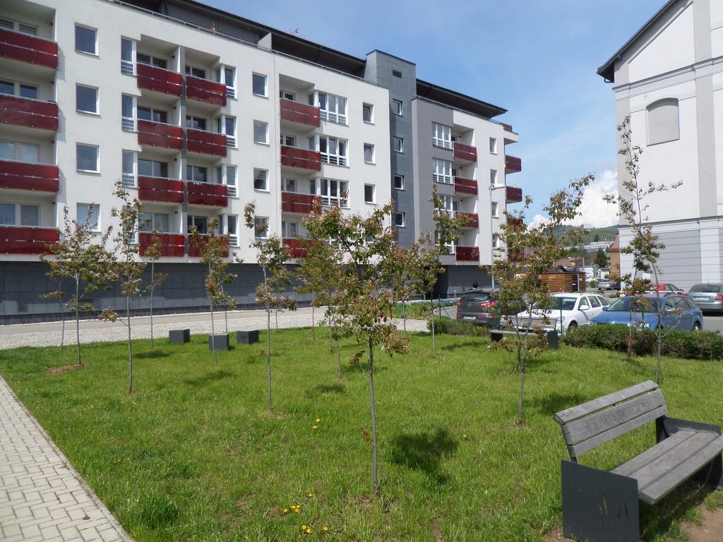 Apartman Vrchlabi - Centrum Екстер'єр фото