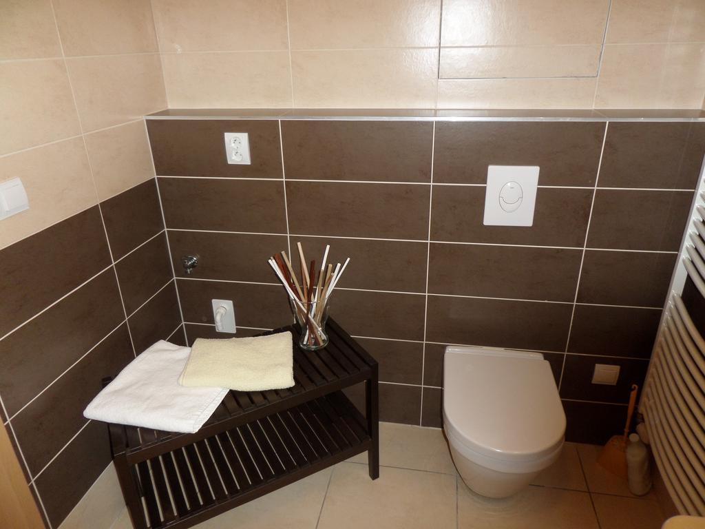 Apartman Vrchlabi - Centrum Екстер'єр фото