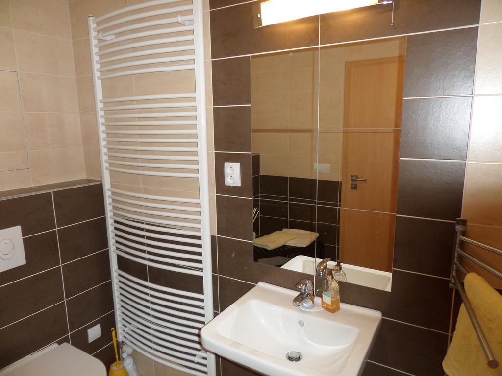 Apartman Vrchlabi - Centrum Екстер'єр фото