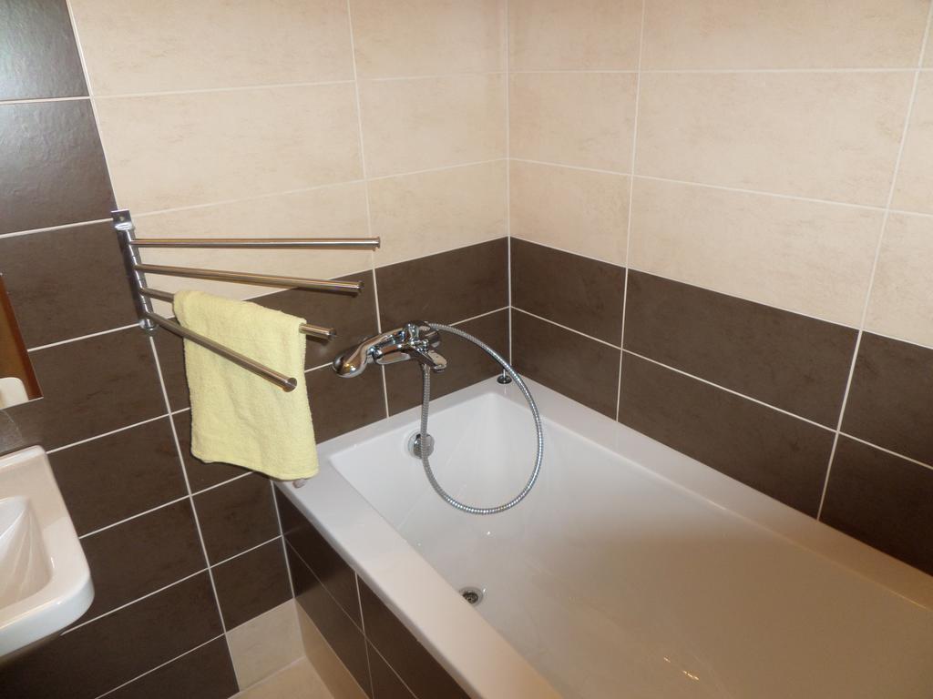Apartman Vrchlabi - Centrum Екстер'єр фото