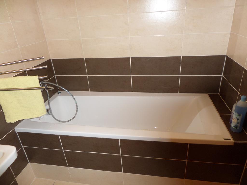 Apartman Vrchlabi - Centrum Екстер'єр фото